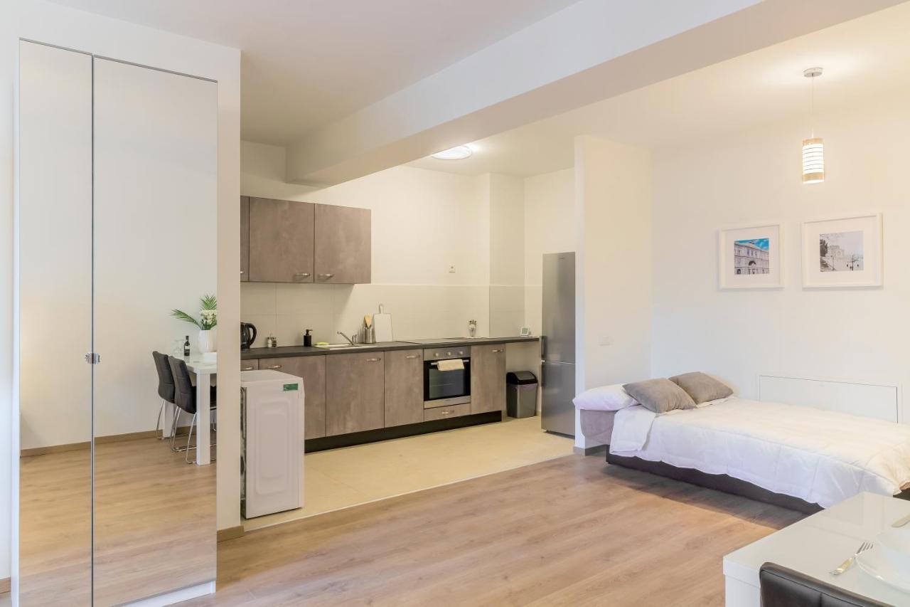Atlas Unirii: Upscale Flats In The Heart Of Bucharest! Exterior foto